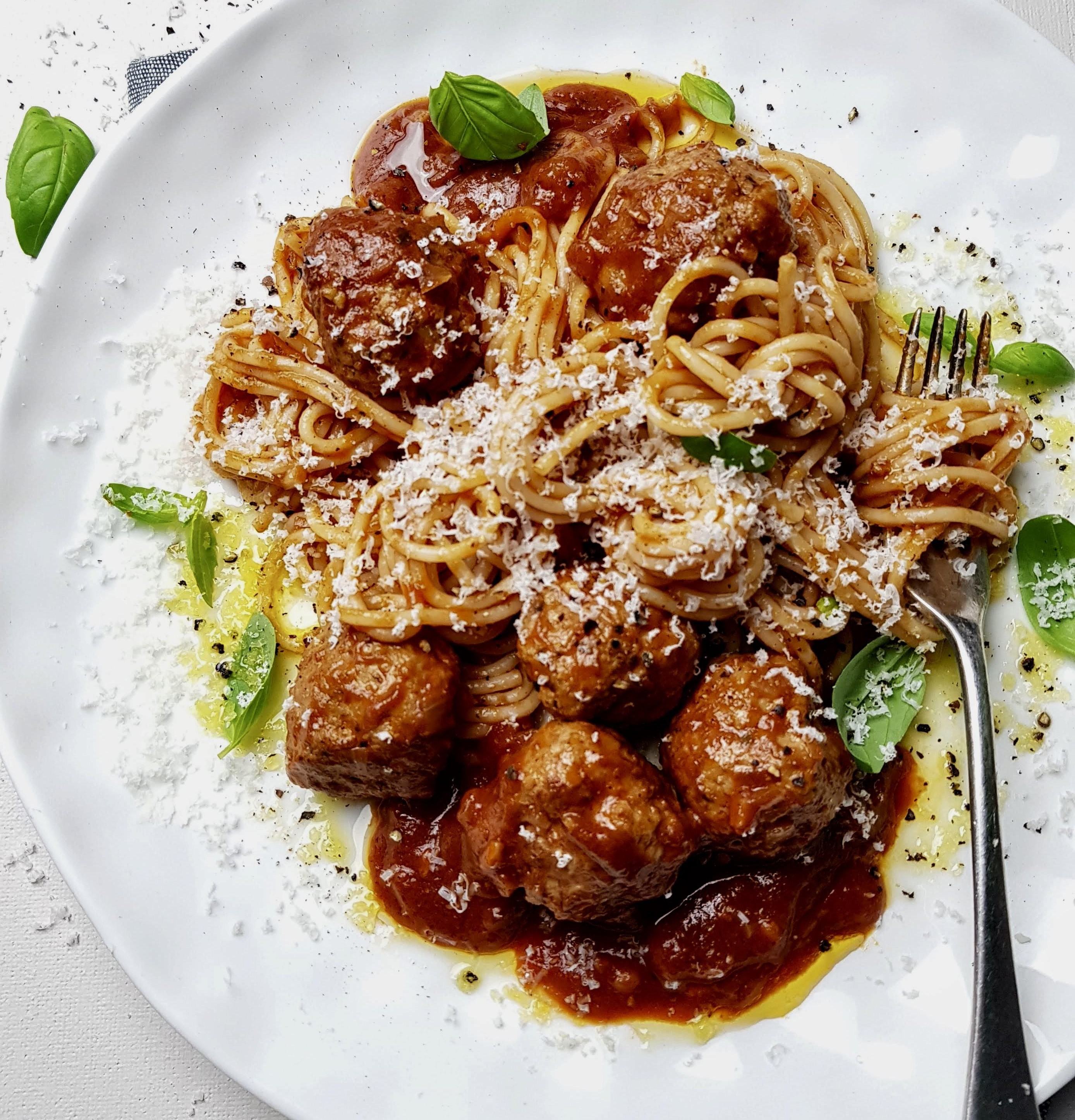 Spaghetti & Meatballs